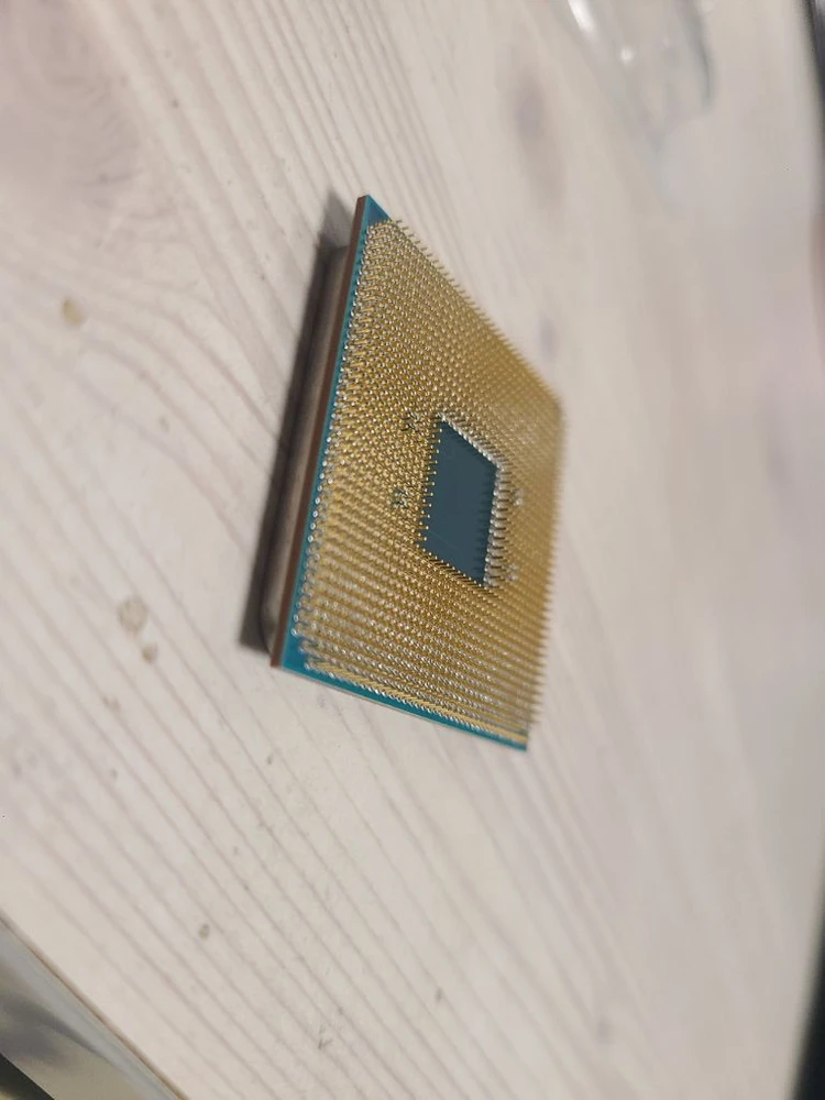 AMD 라이젠 3400G 팝니다 이미지