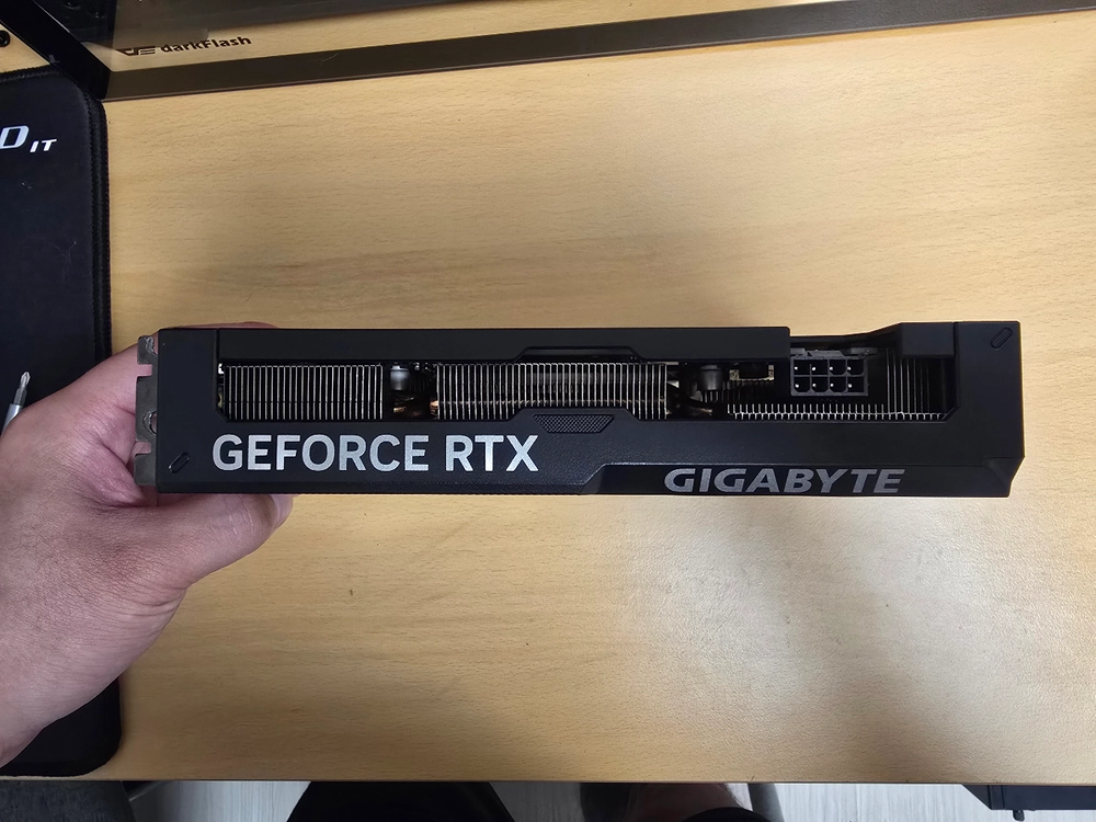 기가바이트 RTX4060Ti 윈드포스 이미지
