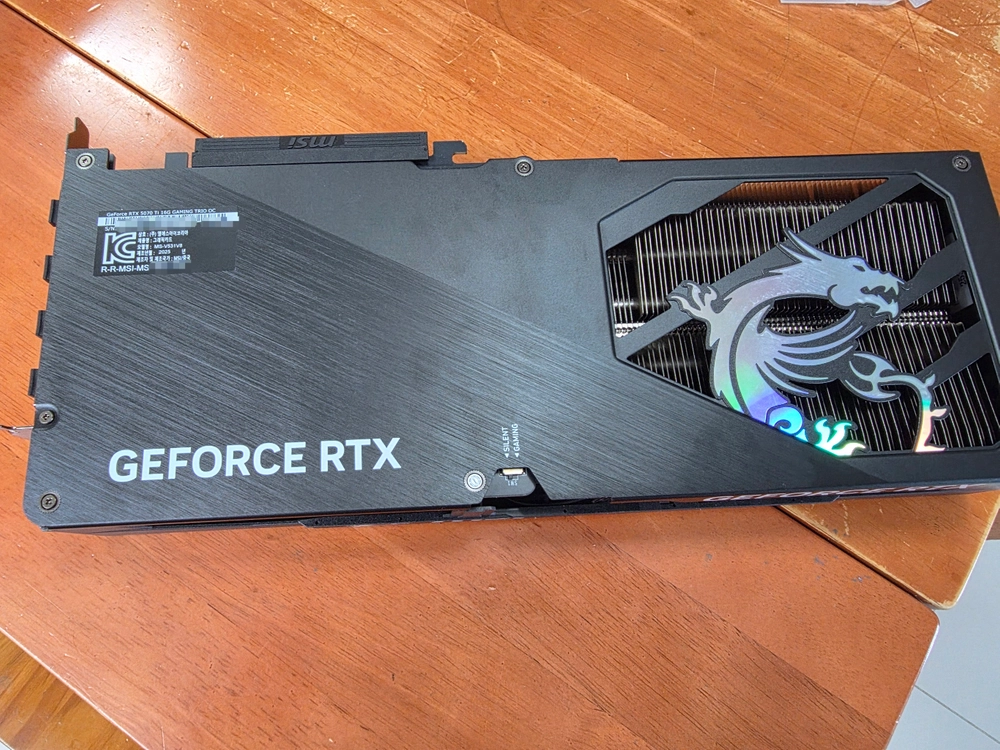 RTX 5070 Ti 게이밍트리오 그래픽카드 이미지