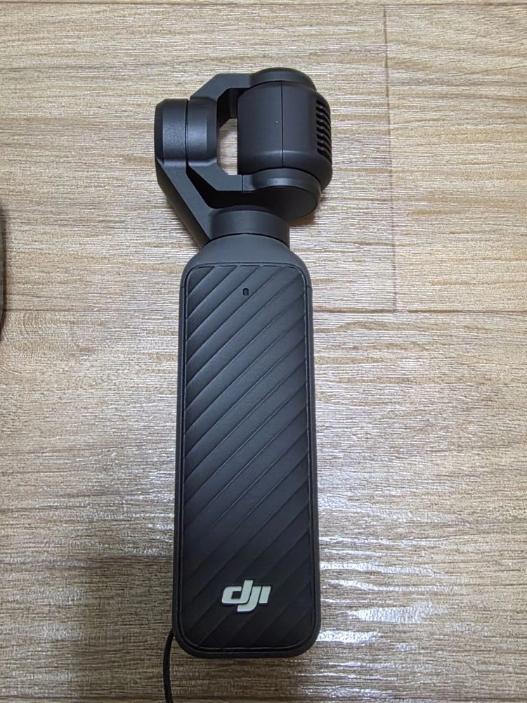 DJI 오즈모 포켓4 스탠다드 콤보 이미지