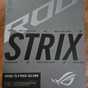 아수스 로그 스트릭스 SCAR G18 G834JYR 팝니다.