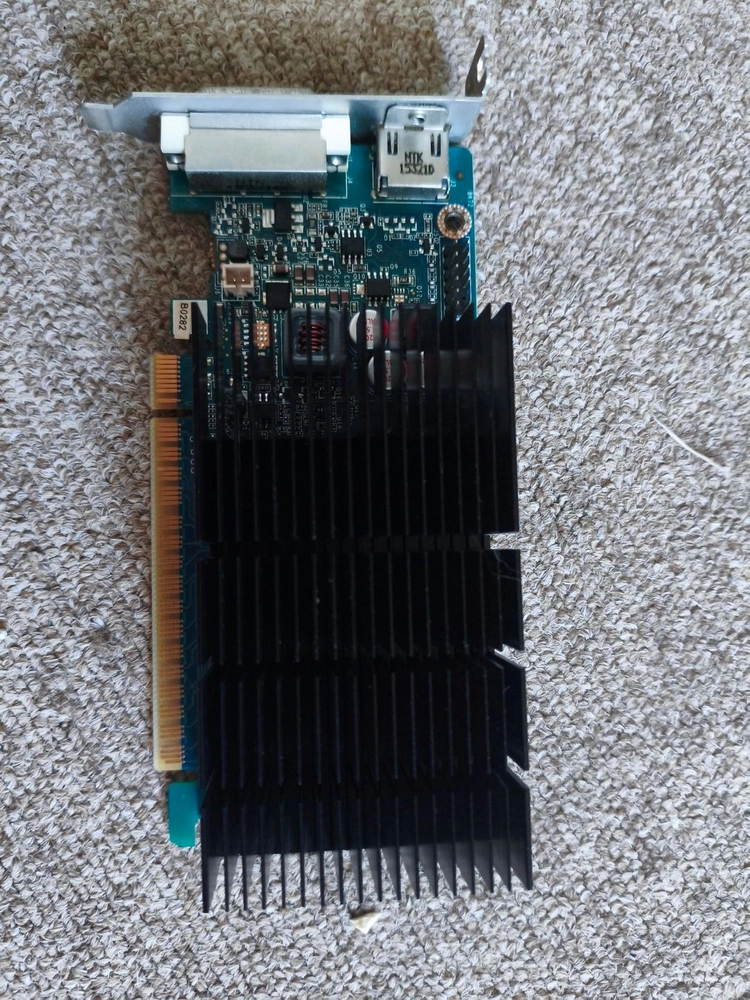 [LP VGA] gt 720 1g, 635 2g 2개 일괄 이미지
