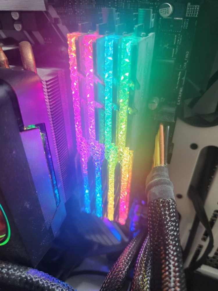 지스킬 Trident Z Royal DDR4 3200 CL14 32GB (8GBx4) 판매 이미지