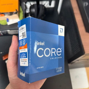 인텔 i7-13700k 이미지