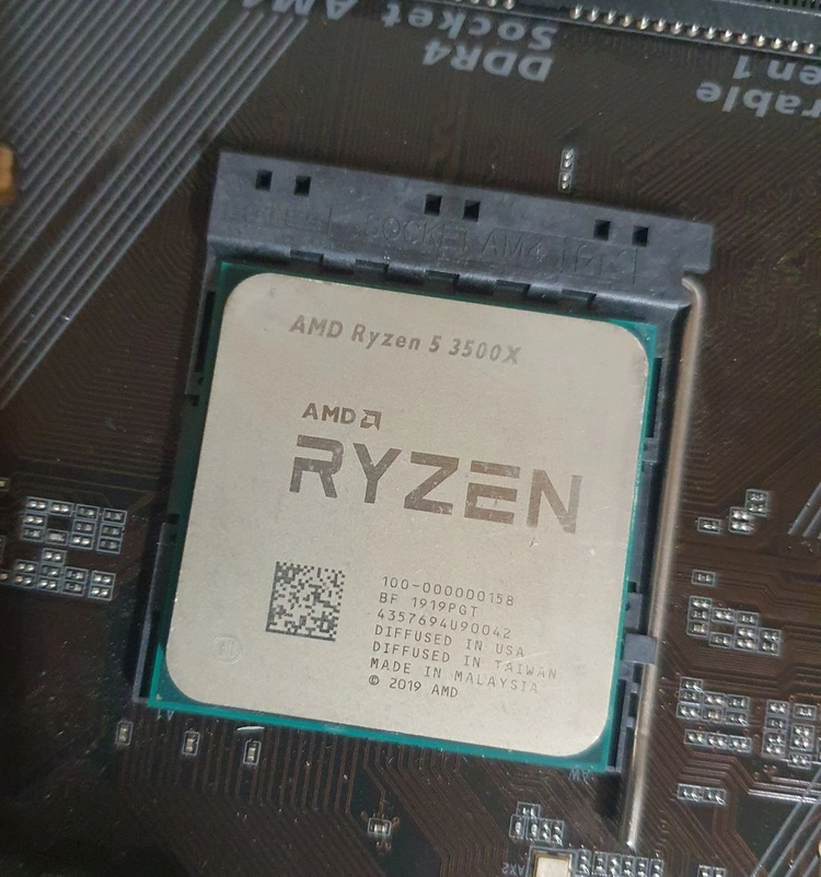 AMD 라이젠 3500X + 기가바이트 A320M-S2H 이미지