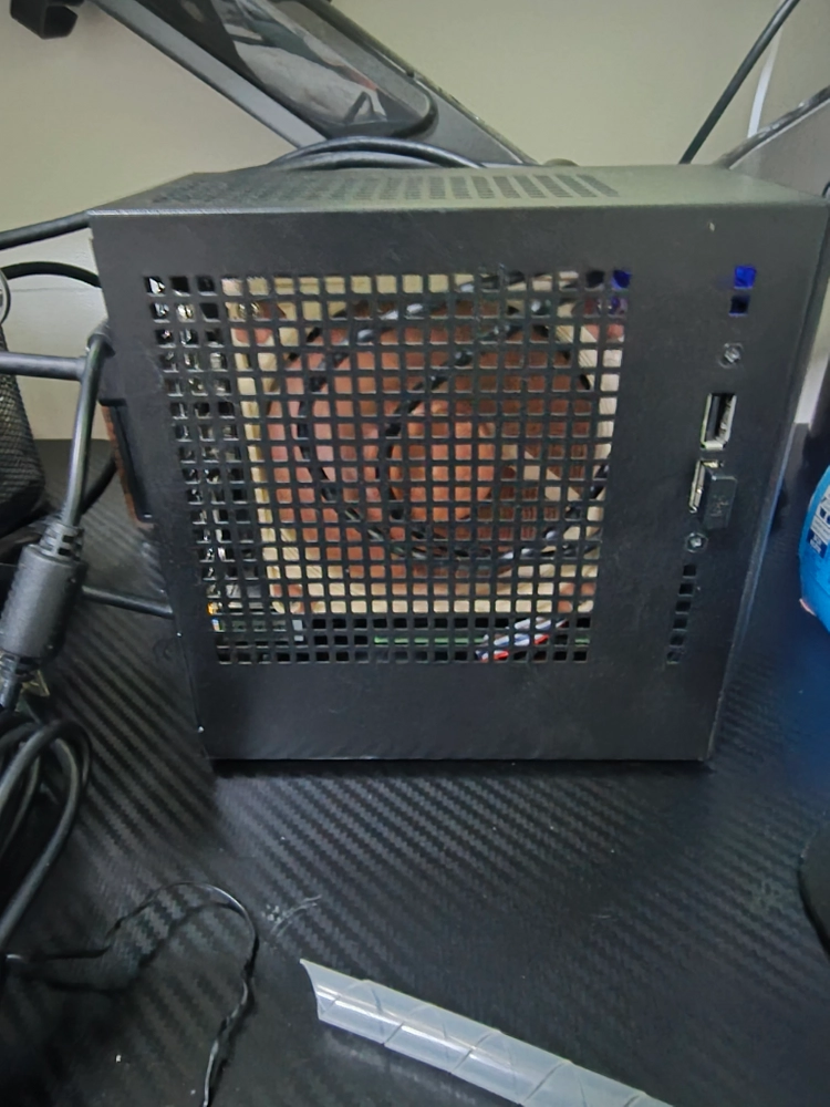 asrock deskmini x300 라이젠7 미니pc 이미지