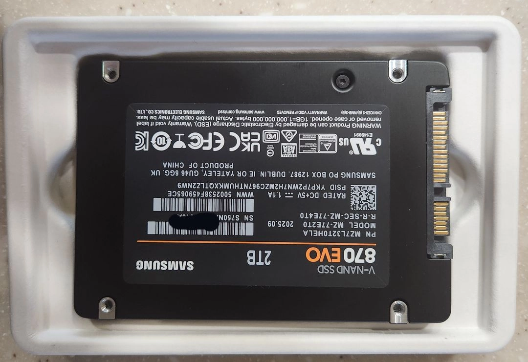 NVMe SSD 2TB 이미지