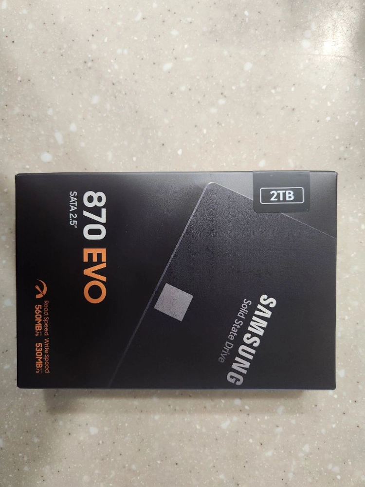 NVMe SSD 2TB 이미지