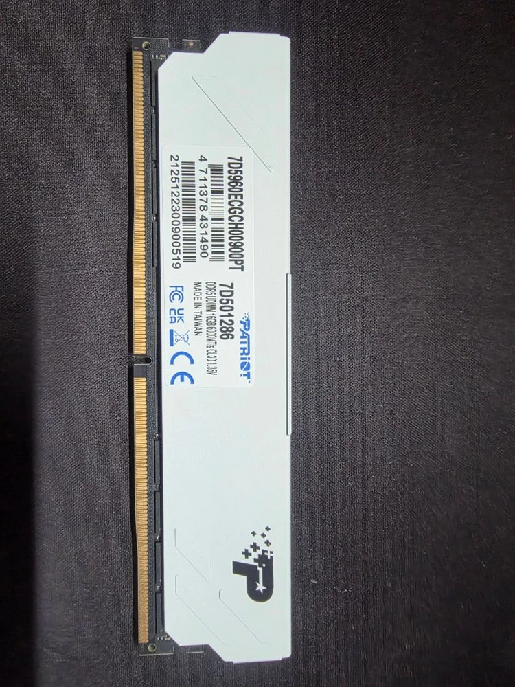 DDR5 16GB 메모리 이미지