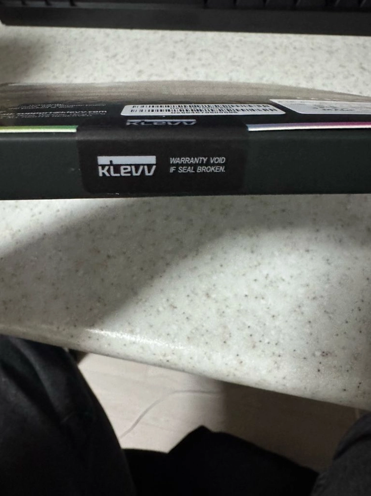 미개봉 klevv cras v rgb ddr5 6000 cl30 화이트 이미지