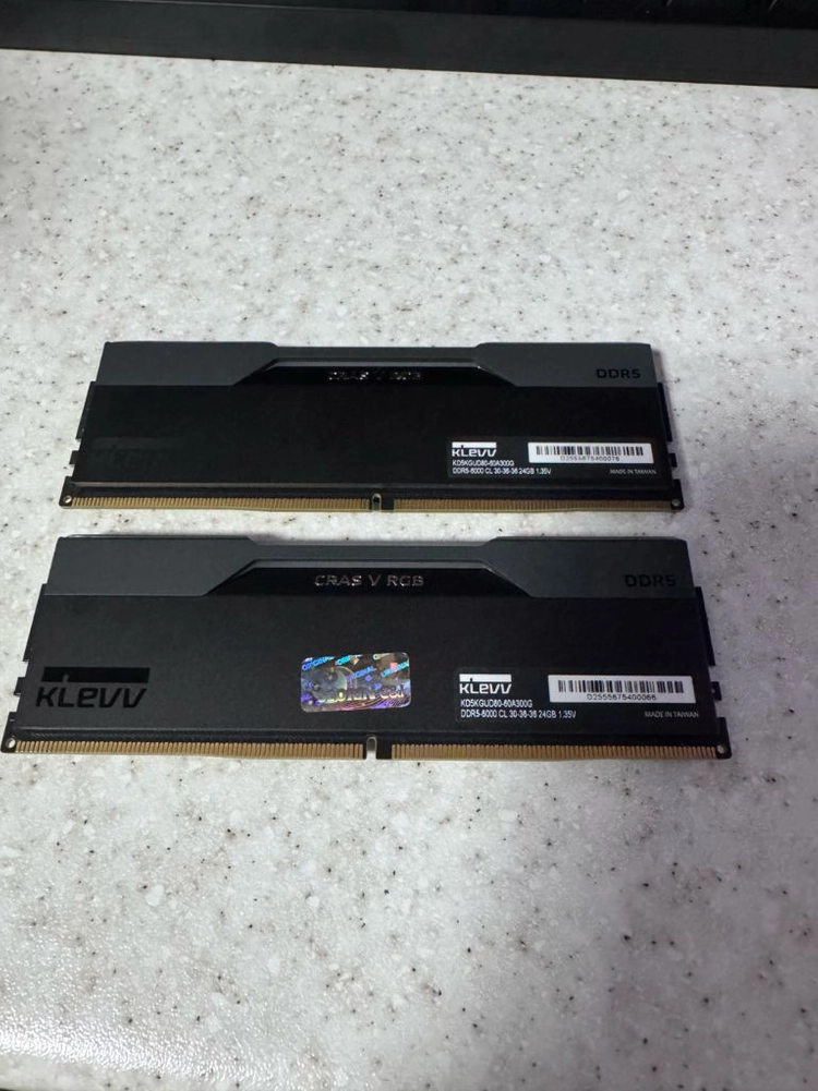 고수율 KLEVV DDR5-6000 CL30 CRAS V RGB 48GB 이미지