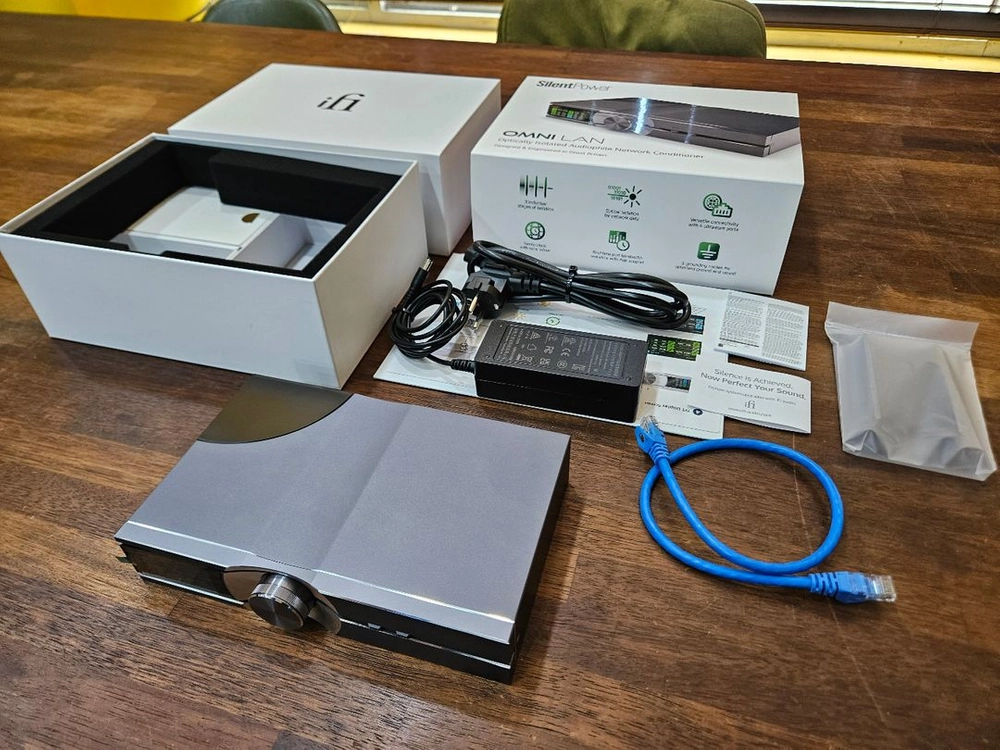 iFi SilentPower OMNI LAN 오디오 허브 이미지