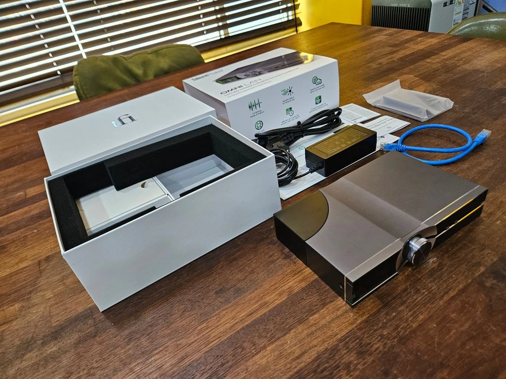iFi SilentPower OMNI LAN 오디오 허브 이미지