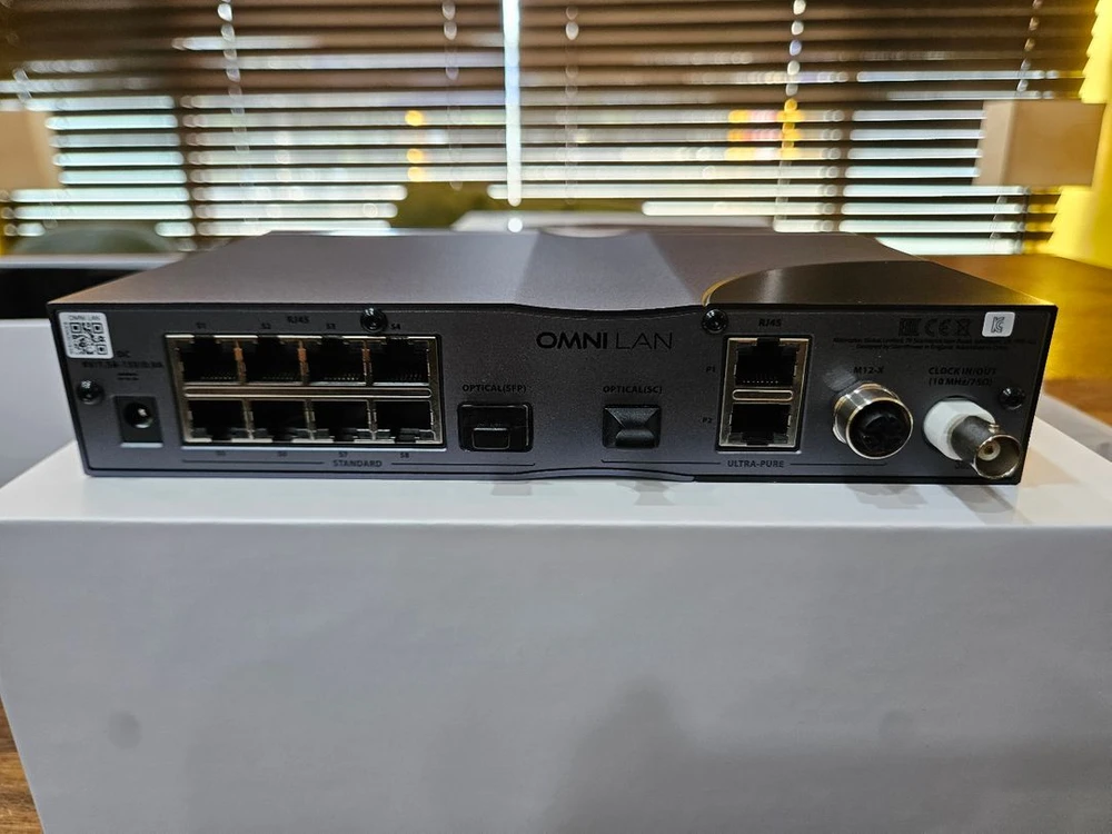 iFi SilentPower OMNI LAN 오디오 허브 이미지