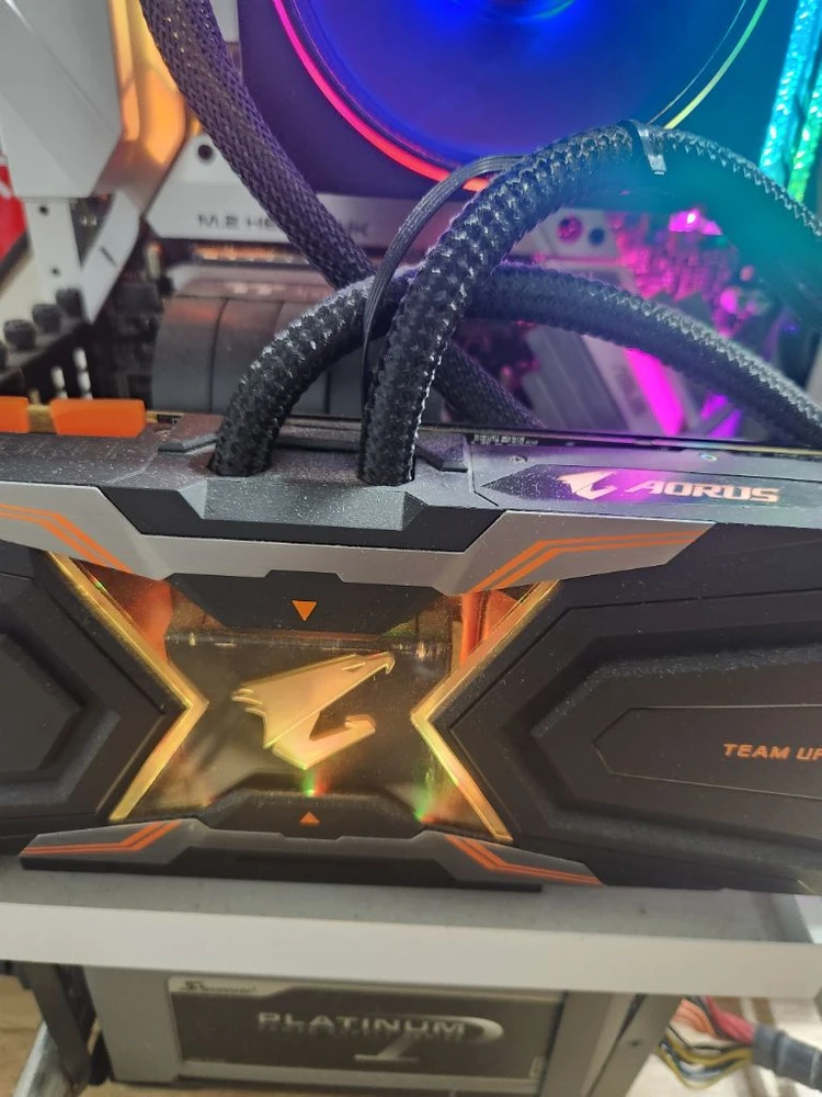 기가바이트 AORUS 1080ti 워터포스 11GB 수냉 팝니다 - 안심되는 중고거래