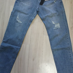 여성의류 새상품 엣지 청바지 남녀공용 이미지