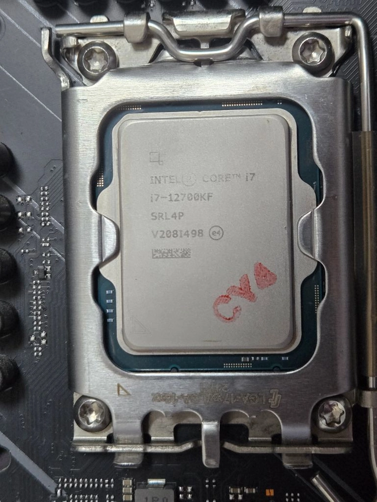 i7-12700kf+Tuf gaming Z690 plus wifi+32gb 램 이미지