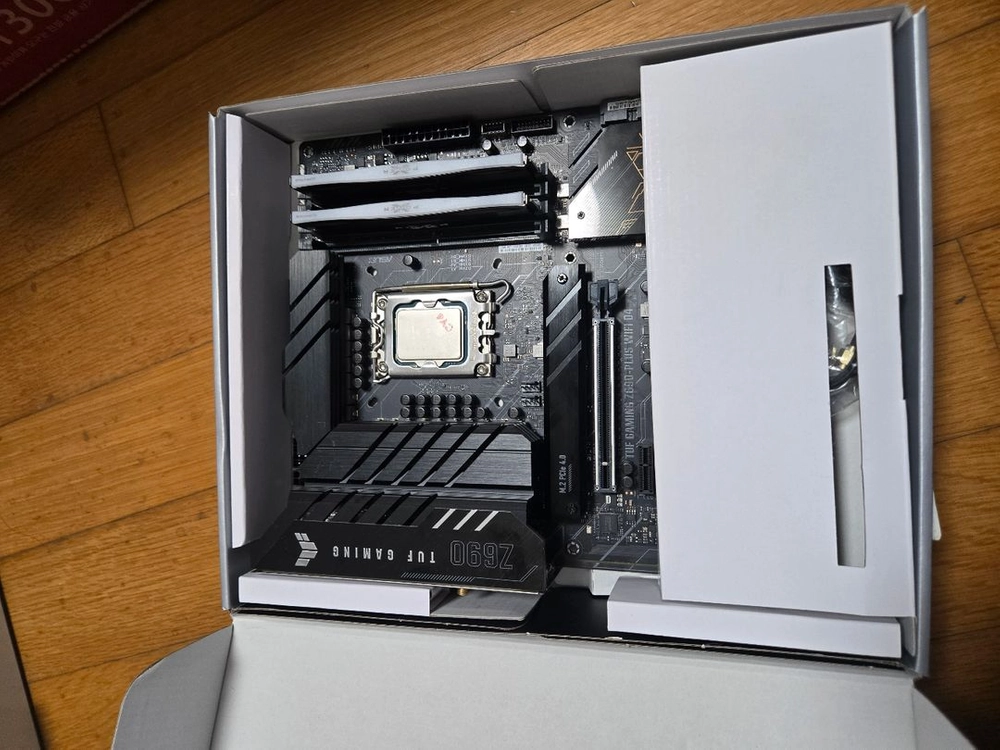 i7-12700kf+Tuf gaming Z690 plus wifi+32gb 램 이미지