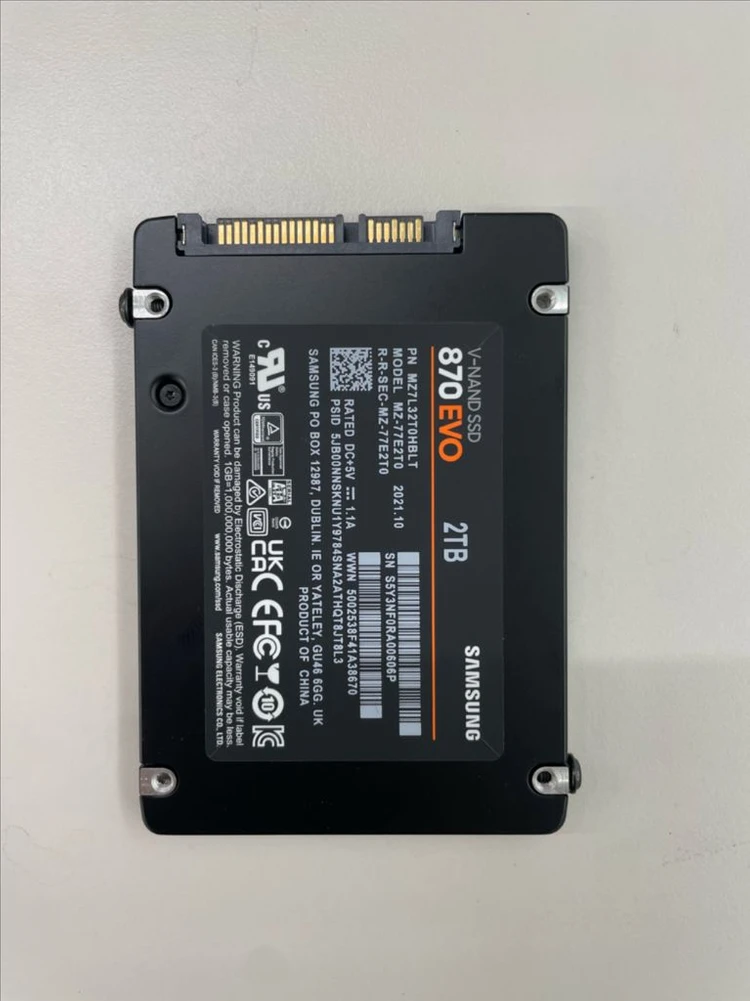 NVMe SSD 2TB 이미지