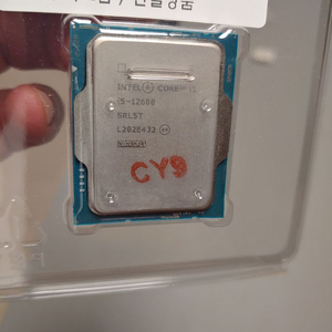 인텔 i5-12600 CPU 이미지