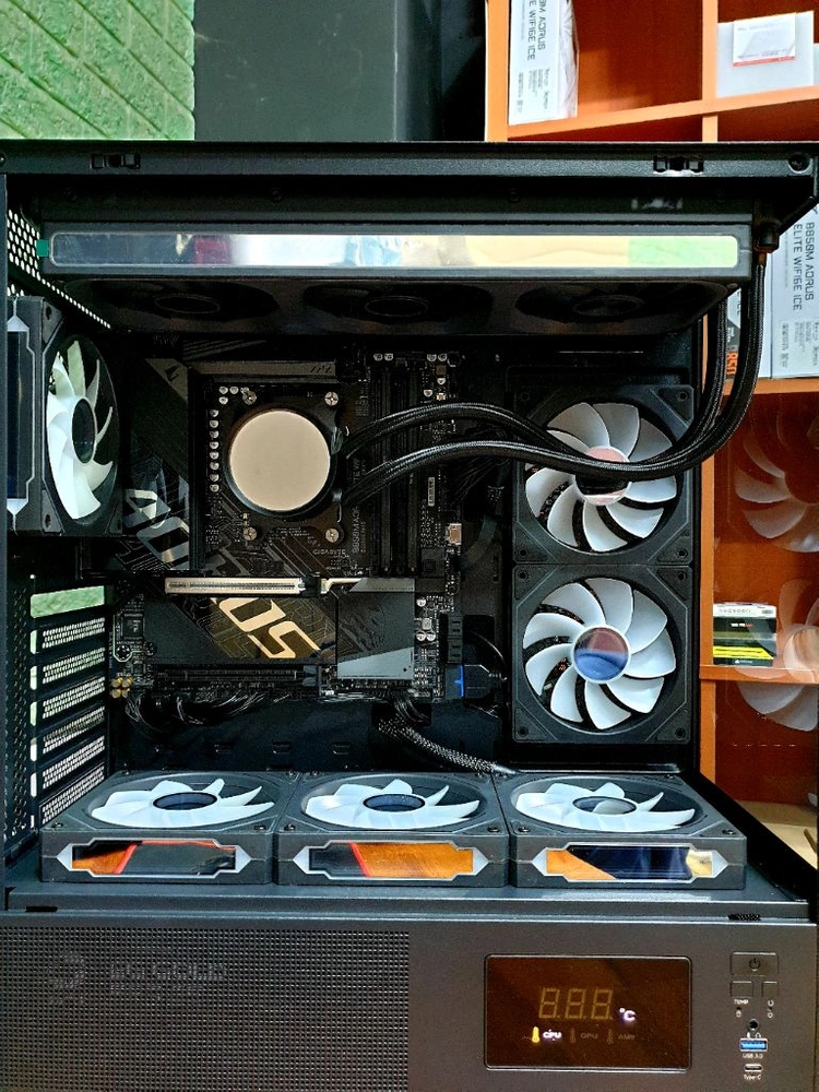 반본체 ) 9800X3D 미사용 게이밍 컴퓨터 pc 이미지