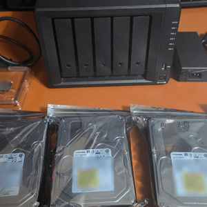 시놀로지 DS1019+ 나스 NAS 5베이 서버용 HDD MG 30TB 30테라 이미지