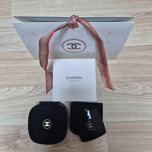 샤넬파우치.거울 이미지