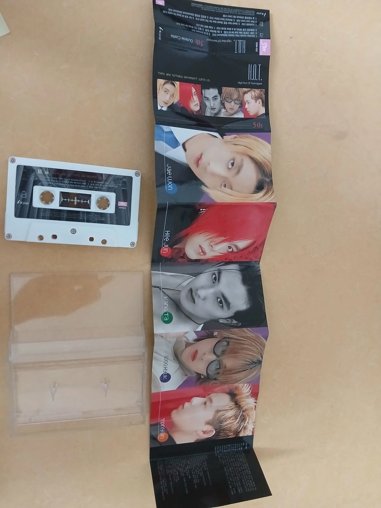 HOT 5집 카세트테이프입니다 이미지