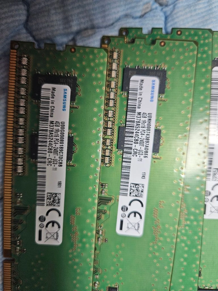 삼성 ddr4 2400t 4gb 단면 다수 이미지
