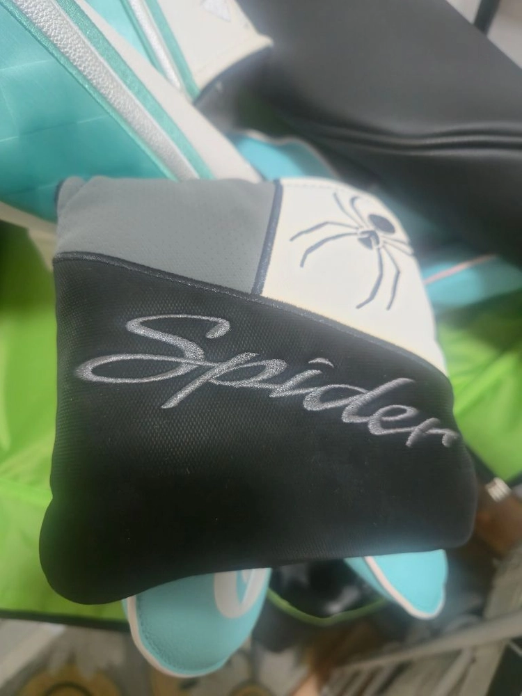 테일러메이드Spider Tour Z 이미지