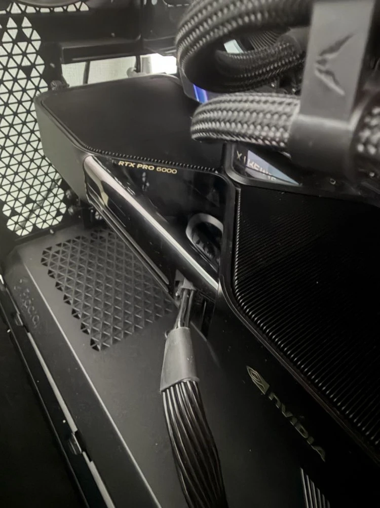 rtx pro6000 정품 판매합니다. 이미지