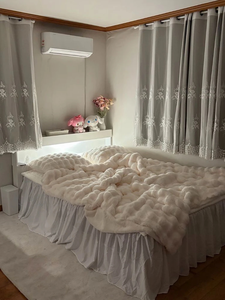 퀸 침대 이미지