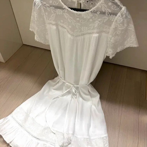써스데이아일랜드 레이스 배색 태슬 벨트 원피스 화이트 아사면 프릴 러플 이미지