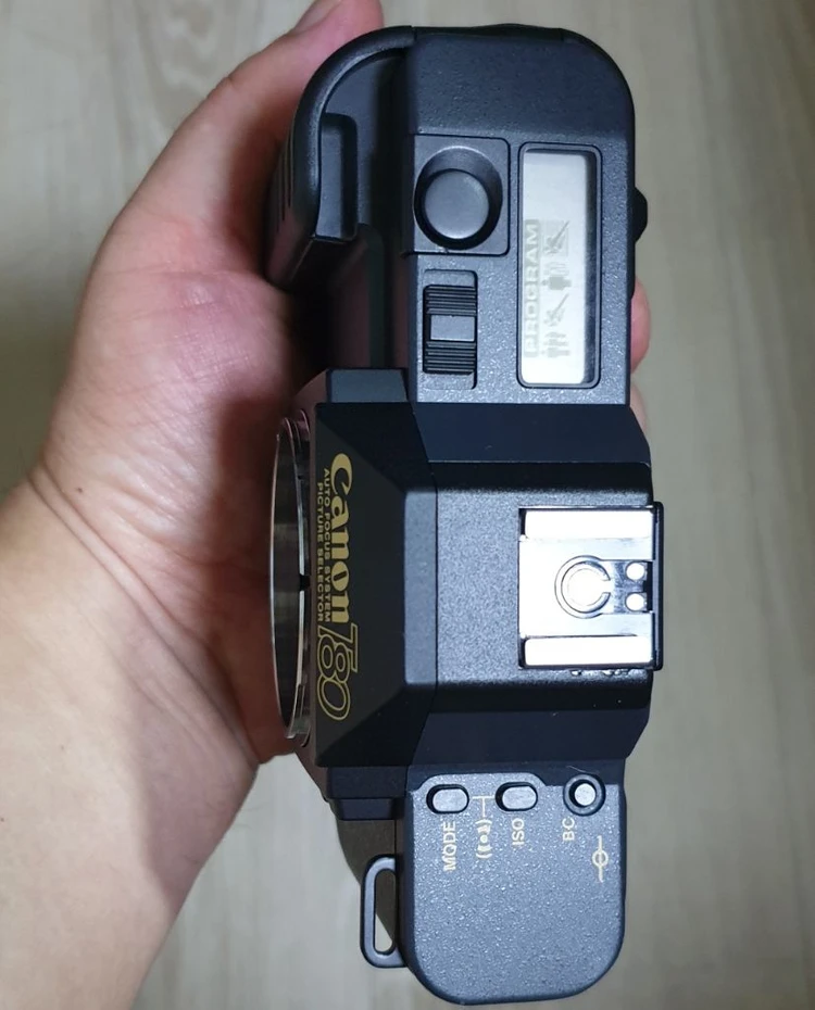 부품 전시 소품용 캐논 T80과 삼성105XL 필름카메라 이미지