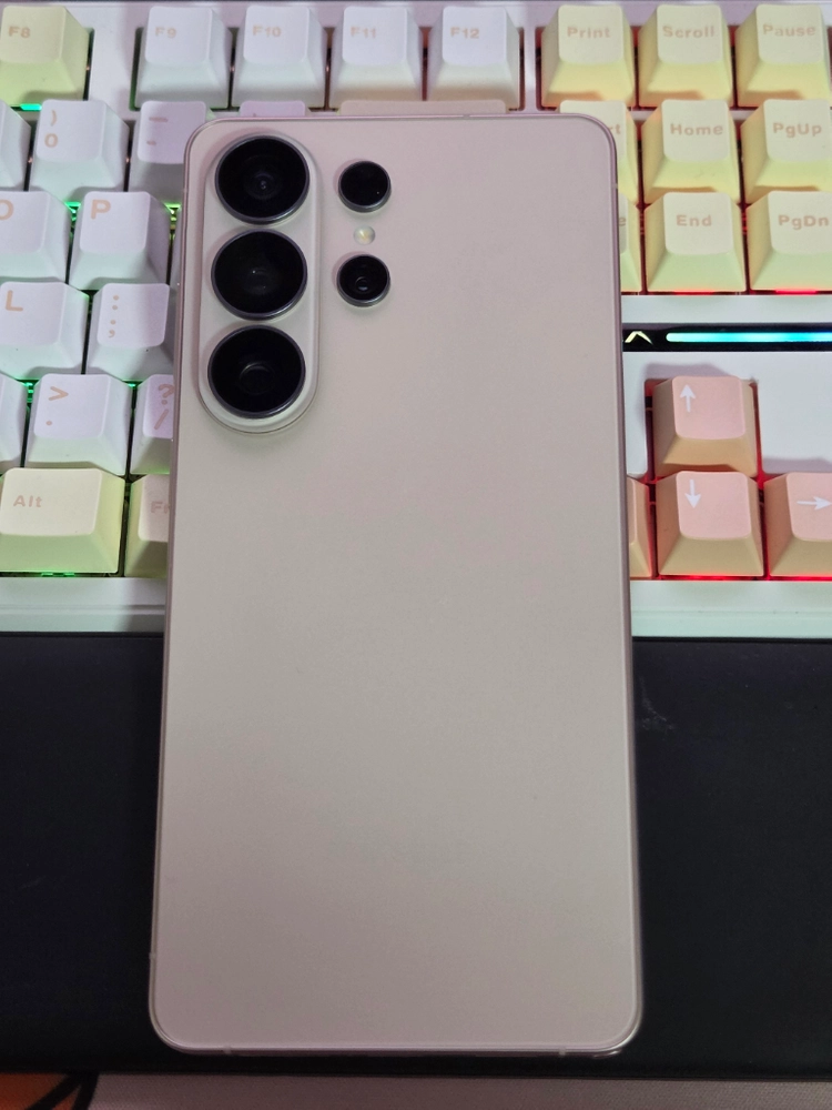 갤럭시 S26 울트라 1TB 핑크골드 삼성닷컴 전용컬러 자급제 - 안심되는 중고거래