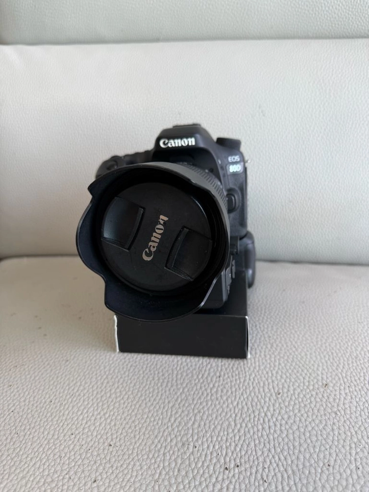 DSLR 카메라 + 18-135mm 렌즈 세트캐논 80 D 정품 풀셋 이미지