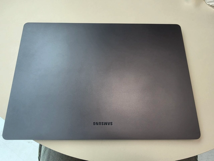 갤럭시 북6 프로 (NT961XJG-KE72G) (16인치) (X7 358H) (32GB) (1TB) 이미지