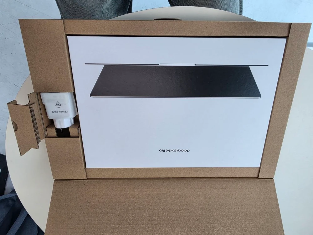 갤럭시 북6 프로 (NT961XJG-KE72G) (16인치) (X7 358H) (32GB) (1TB) 이미지