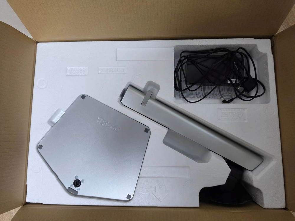 삼성 오디세이 G6 OLED 모니터 이미지