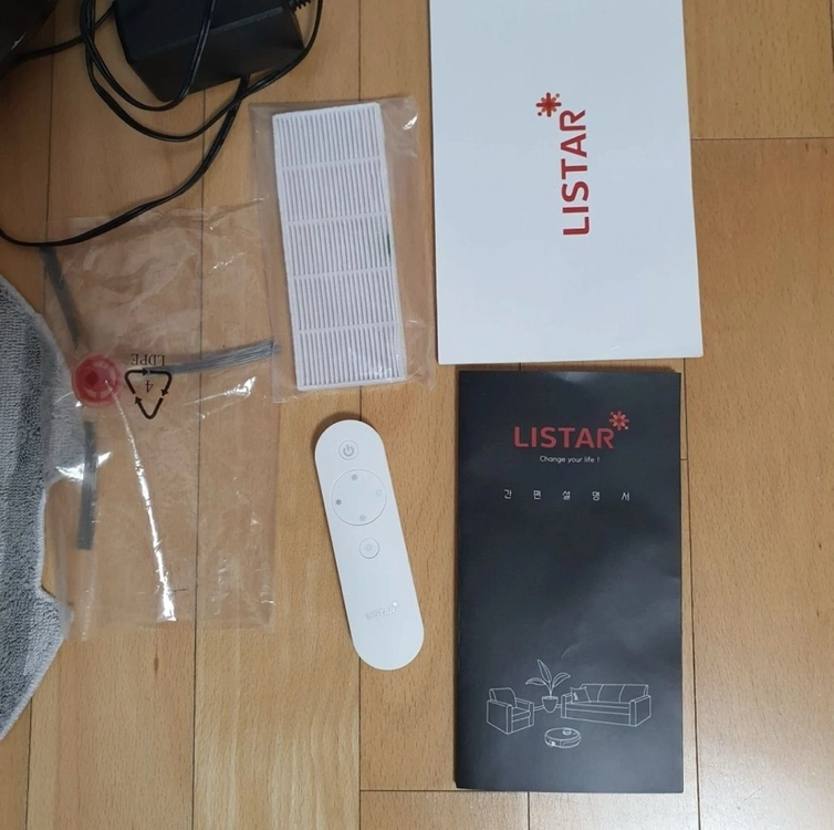 리스타 RX10 로봇청소기 화이트 청소 로봇 로보킹 로보락 본체, 충전 스테이션, 리모컨, 먼지통, 물걸레 등 이미지