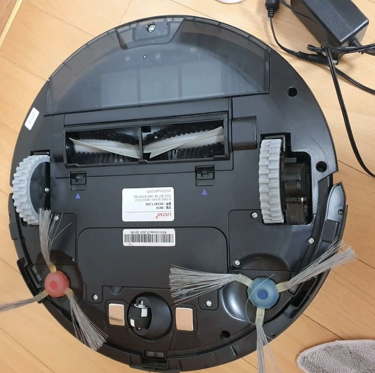 리스타 RX10 로봇청소기 화이트 청소 로봇 로보킹 로보락 본체, 충전 스테이션, 리모컨, 먼지통, 물걸레 등 이미지