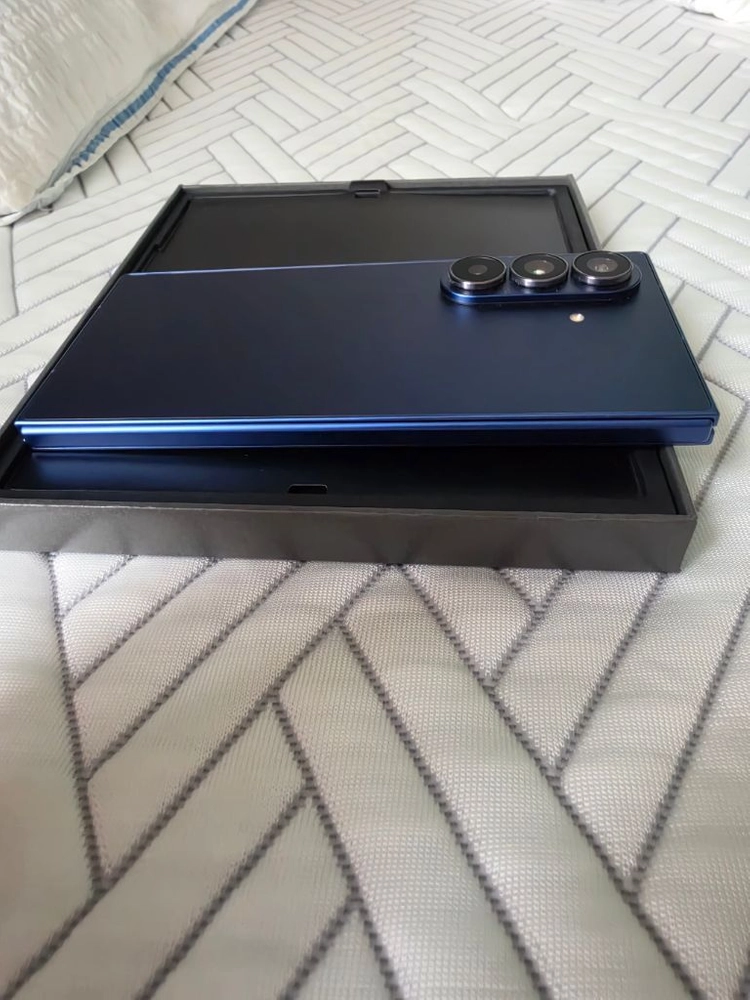 S급 갤럭시 Z 폴드 7 블루 1TB 16G ram 풀박스 팝니다 이미지