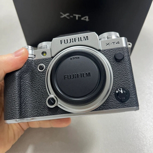 후지필름 X-T4 실버 바디