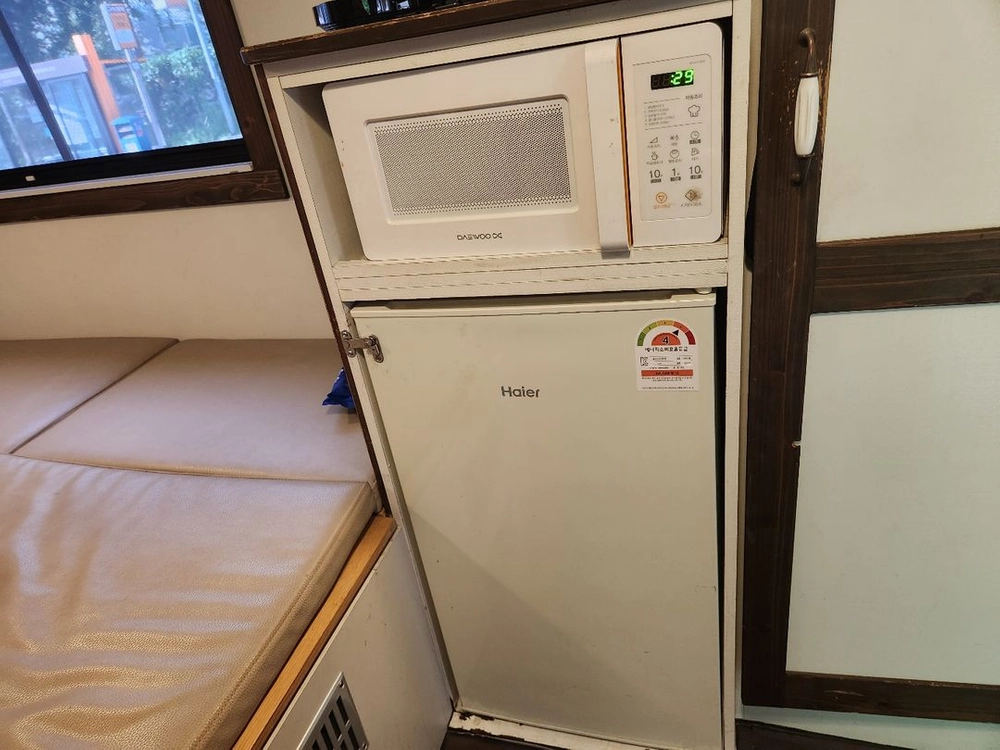 캠핑카 카운티 숏바디 캠핑카 / 대용량 22kWh 인산철 / 태양광 1650W / 장박용 이미지