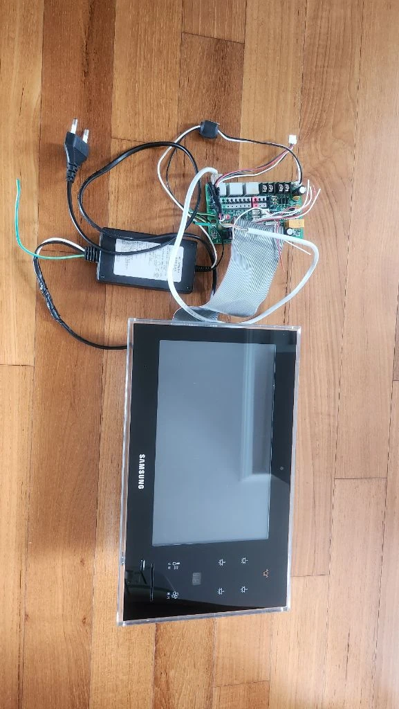 삼성월패드 비디오폰 본체 입니다. 이미지