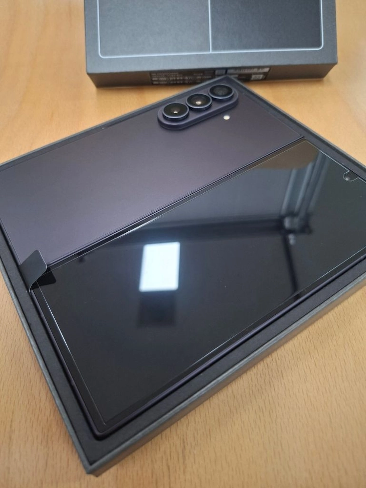 단순개봉 갤럭시Z폴드8울트라 512GB 단말자급제 판매합니다. 이미지
