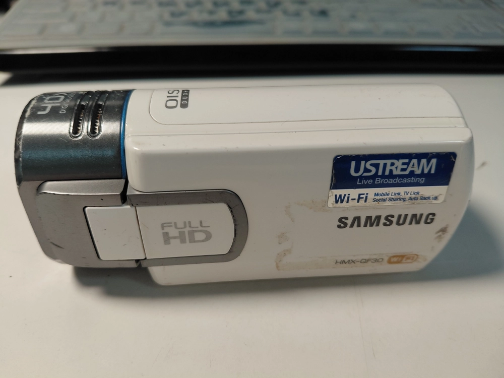 SAMSUNG HMX-QF30 삼성디지털캠코더 본체만 있어요 나머지 따로 구하셔서 사용하실 사장님 이미지