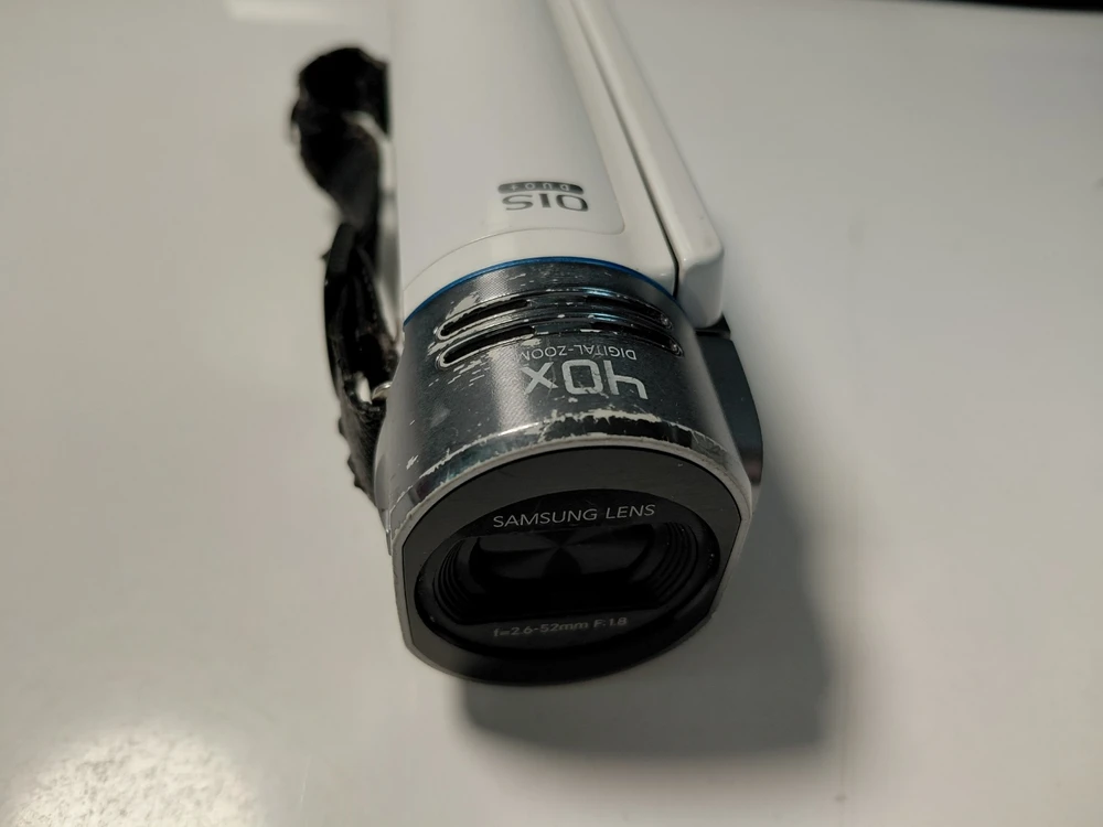SAMSUNG HMX-QF30 삼성디지털캠코더 본체만 있어요 나머지 따로 구하셔서 사용하실 사장님 이미지