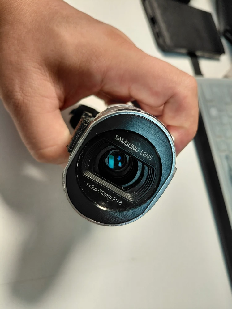 SAMSUNG HMX-QF30 삼성디지털캠코더 본체만 있어요 나머지 따로 구하셔서 사용하실 사장님 이미지