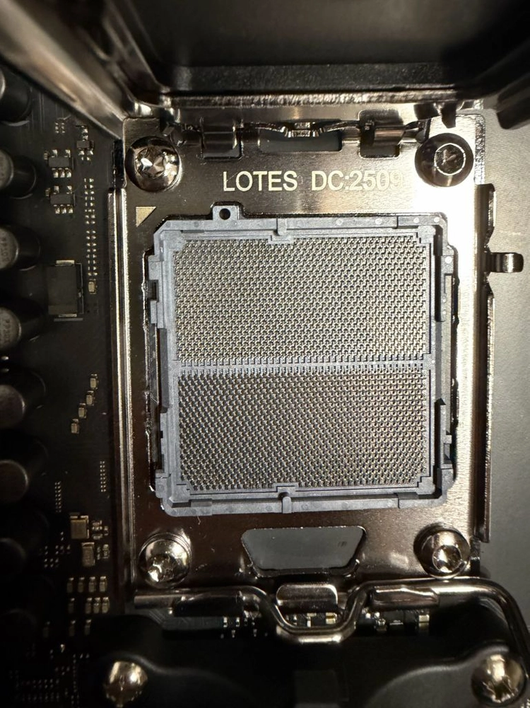 ASUS x870e hero 판매합니다 이미지